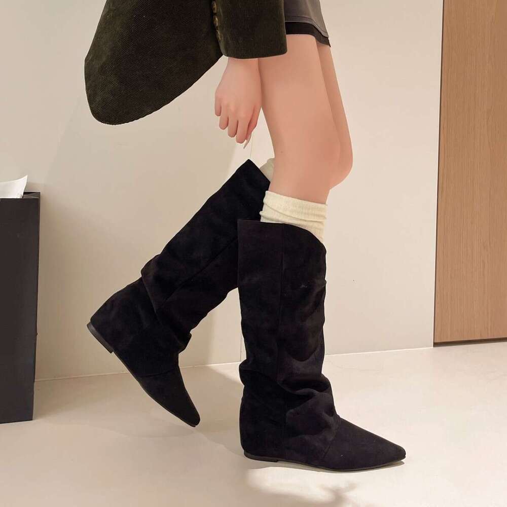 Autumn Designer Women 2025 Korean Bags Style Pointed Toe Suede PU ig for Women Low eel Comfortable Fasion Boots wit Non-Slip Soles M260805