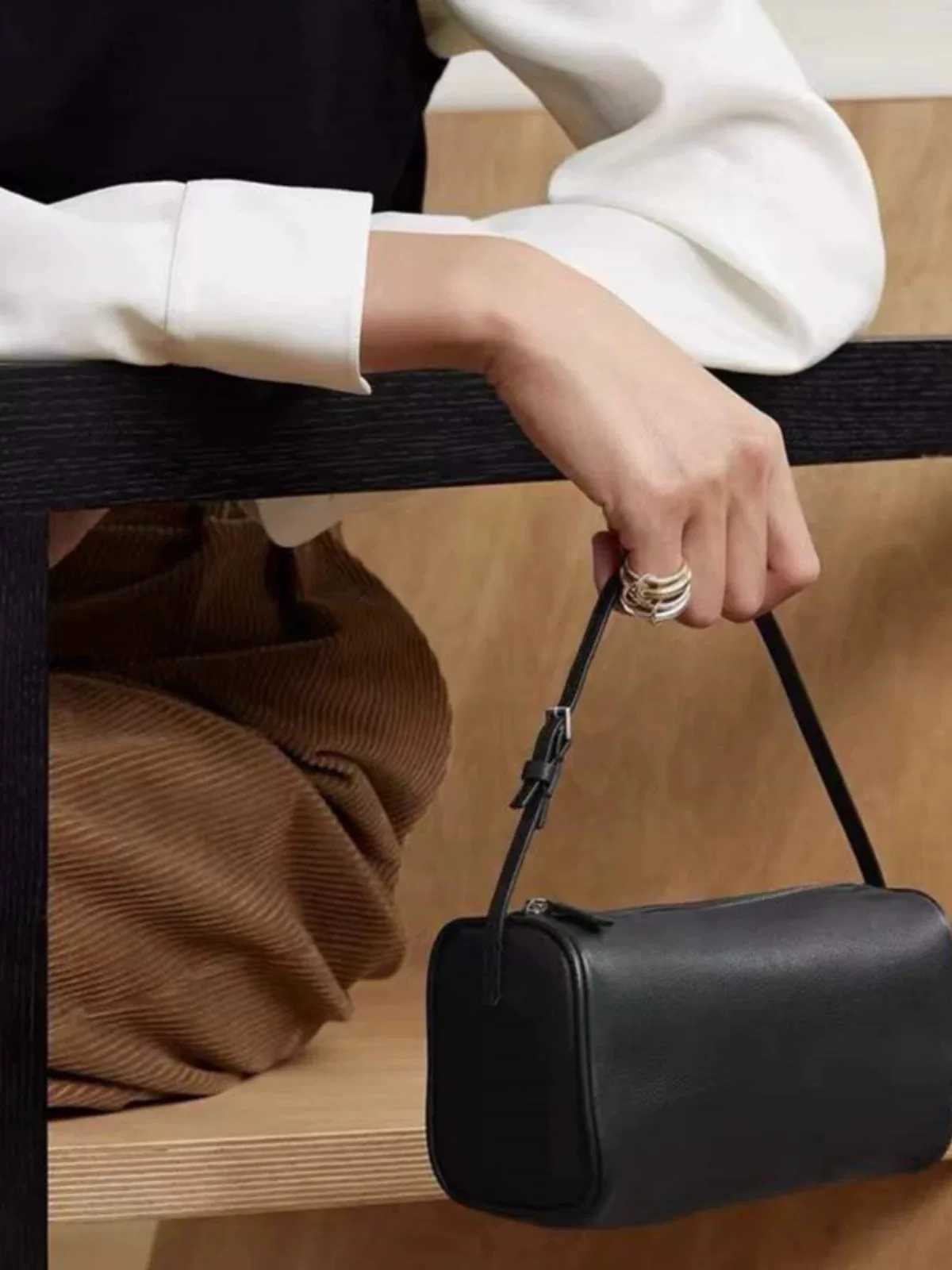Étui à crayon en cuir artificiel - Sac à épaule cylindrique de conception unique à la mode Walletxj250419 à la mode.