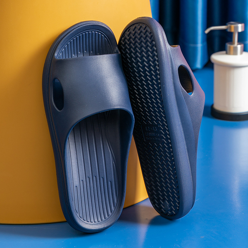 N17 Chaussures à enfiler au design ergonomique pour hommes et femmes, idéales pour les salles de bains et les douches