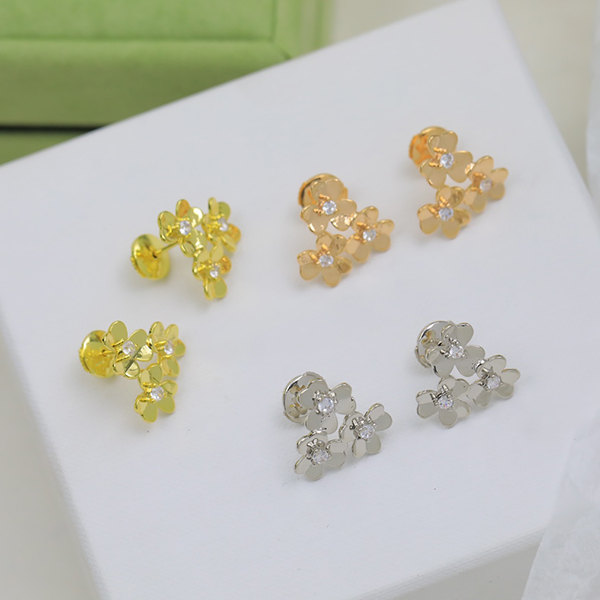four leaf clover suit Earrings Made of natural shells and natural agate Gold Plated 18K designer for woman T0P quality crystal fashion Vintage with