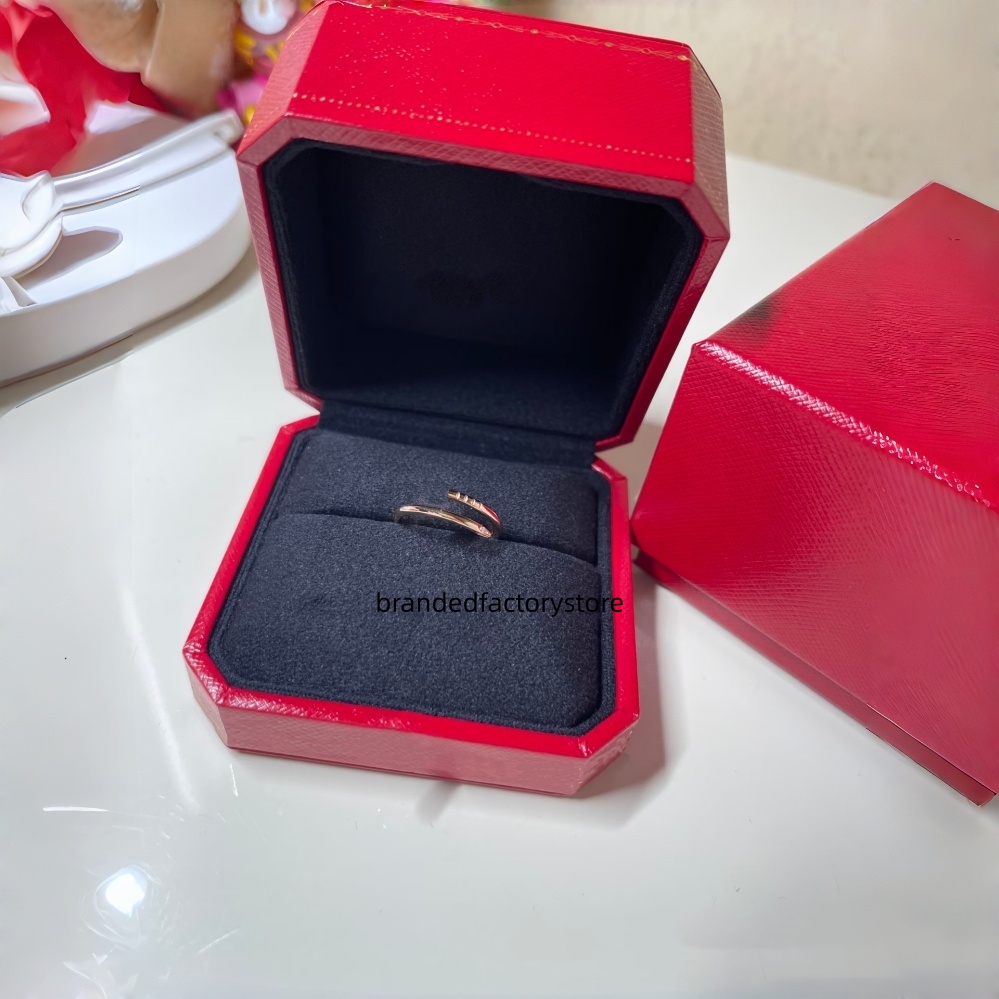 Ring designer ring Women for Rings Cluster Rings diamonds Designer Jewelry Classic love White Cross Stud Flower Valentine's Day Wedding Rings
