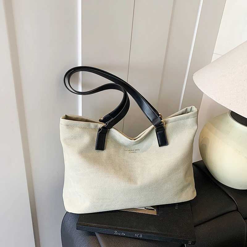 Fashion PU Zipper Solid Colors Shoulder Large Capacity Versatile Commuting Tote Bags for Women 2025 Youth Casual Bag X251122