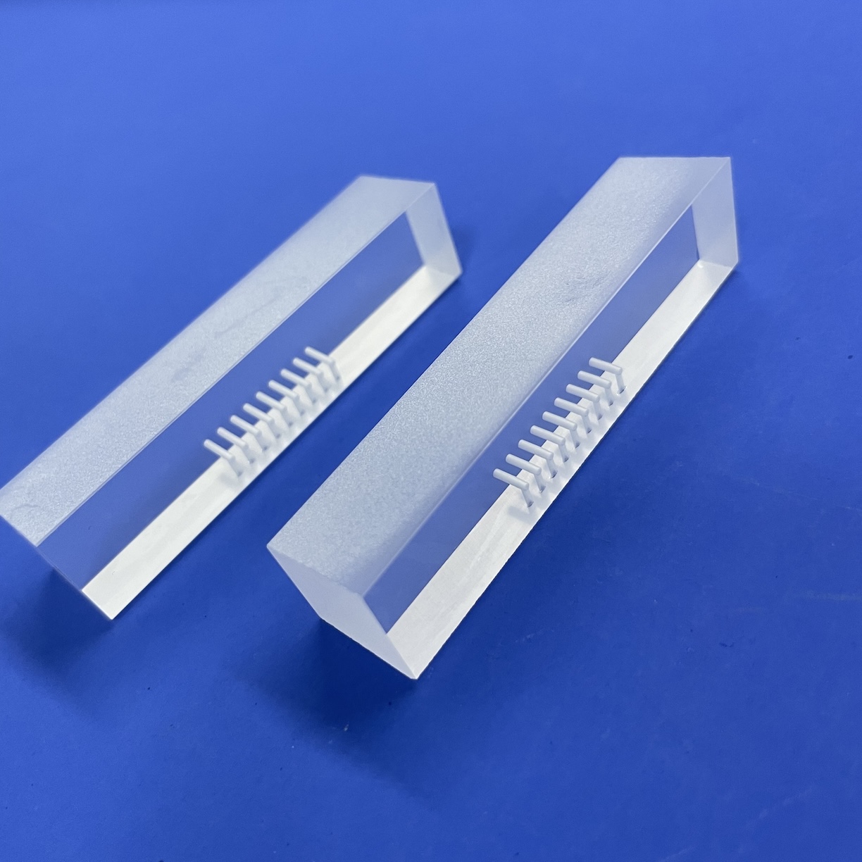 High Purity 99.99% Rectangular Butt Hole Pressure Strip Customized Fused Silica Quartz Pressure Strip-image-1085791674