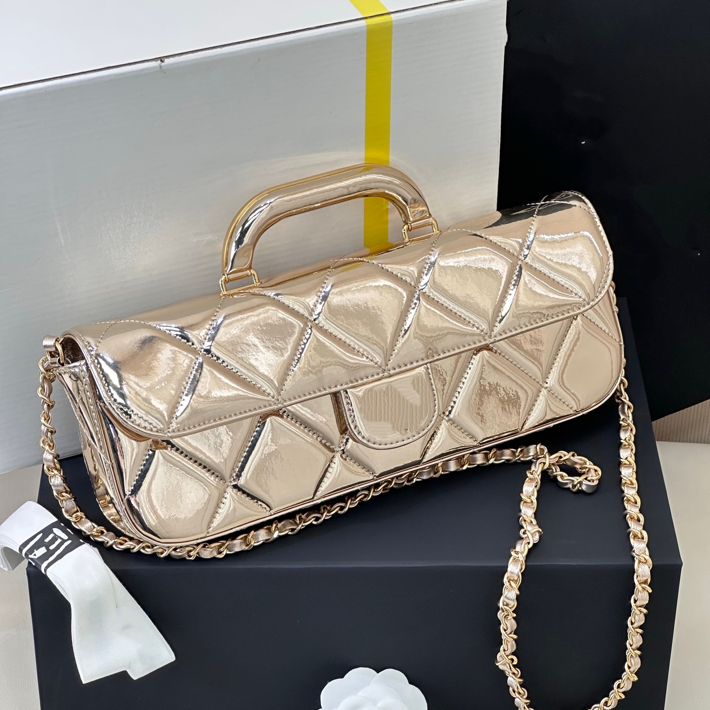 2026 mirror quality designer bag metallic mirror patent leather small flap bag with top handle women clutch large shopping handbag chain wallet luxu
