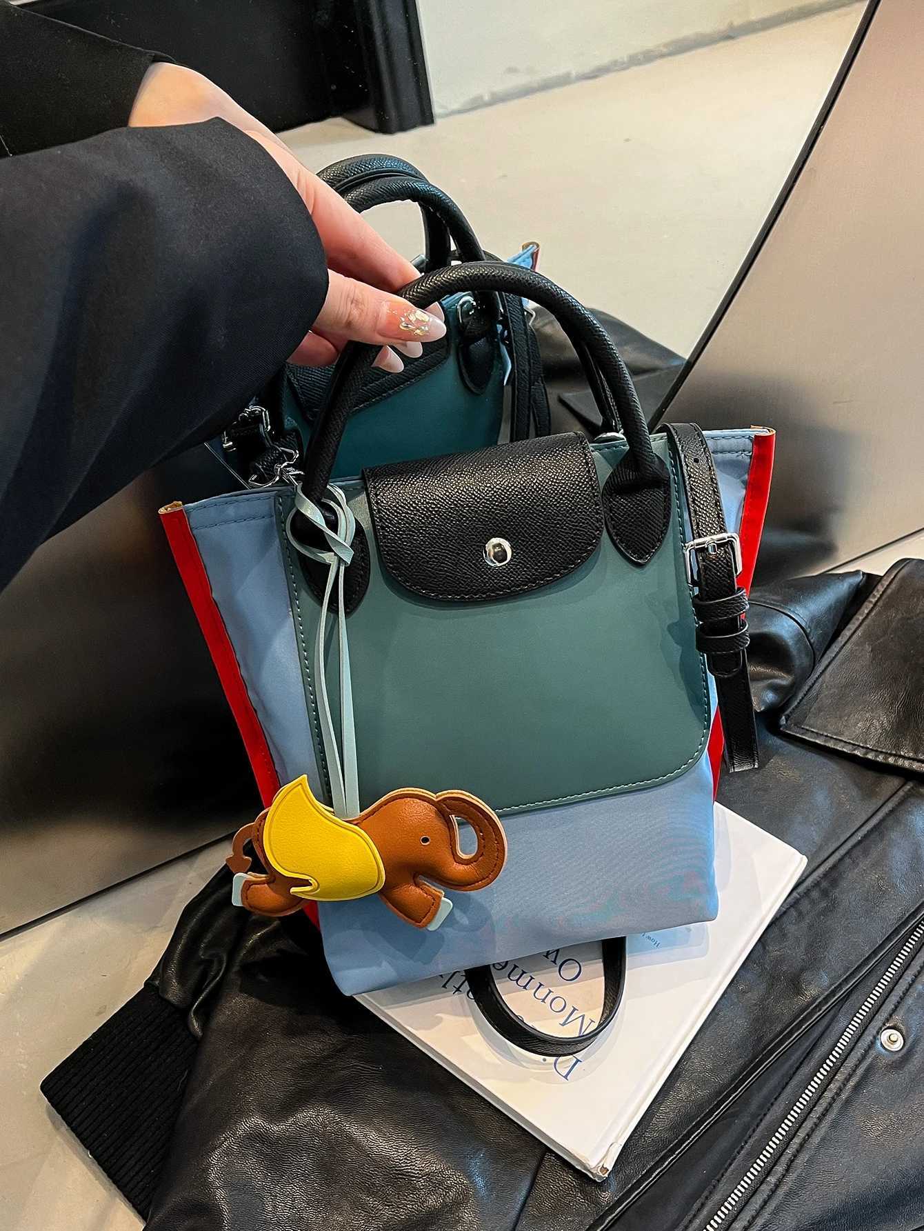 Sac à main de couleur contrastée pour femmes, Niche à la mode, sac à bandoulière exquis et polyvalent, nouvelle collection 2025, XJ251122