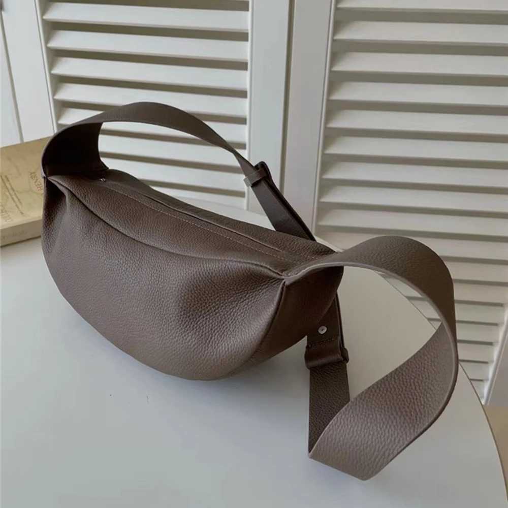 Sac à bandoulière en cuir authentique pour femmes Sac de selle de cargaison de vache de vache de haute qualité pour femmes à large bandoulière sa