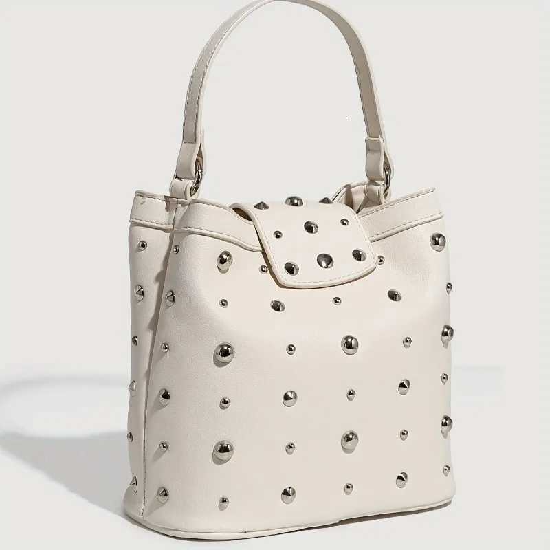 Sac à bandoulière simple en cuir blanc, sac à main riveté de grande capacité, chaîne à fermeture éclair à la mode, sacs croisés diagonalesXJ25112