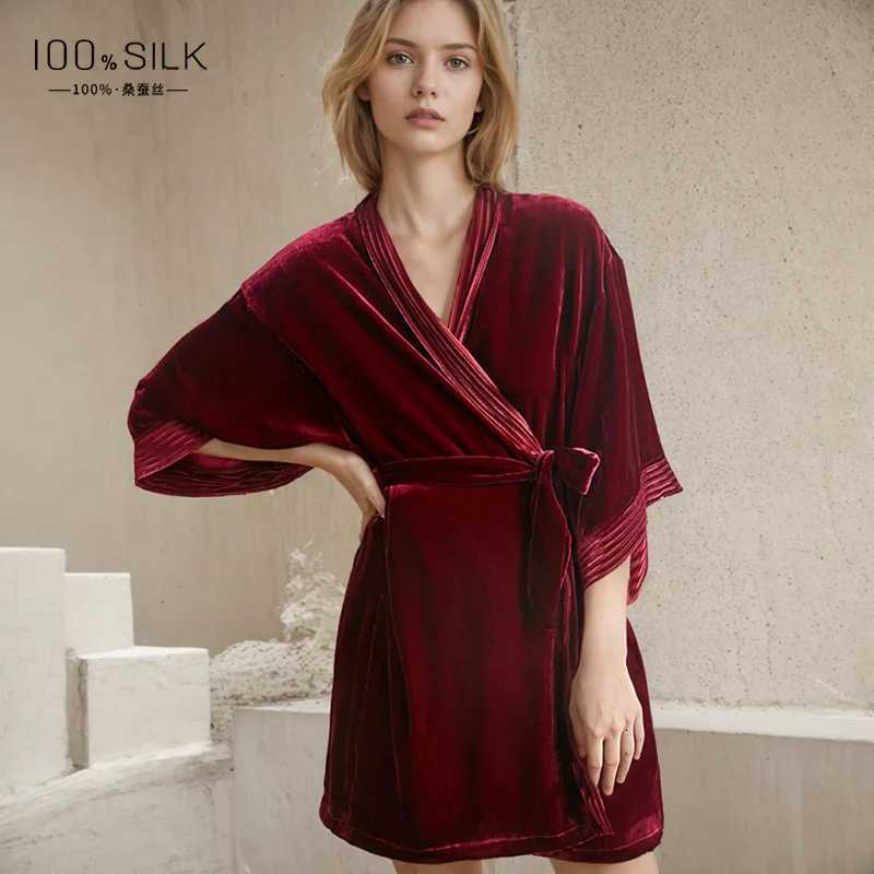 Winter Womens Silk Robe Thickened Warm 100 Mulberry Silk Velvet Kimono Soft Skin-Friendly Loungewear Home Bathrobe Nightgown C2511245-image-1085952239