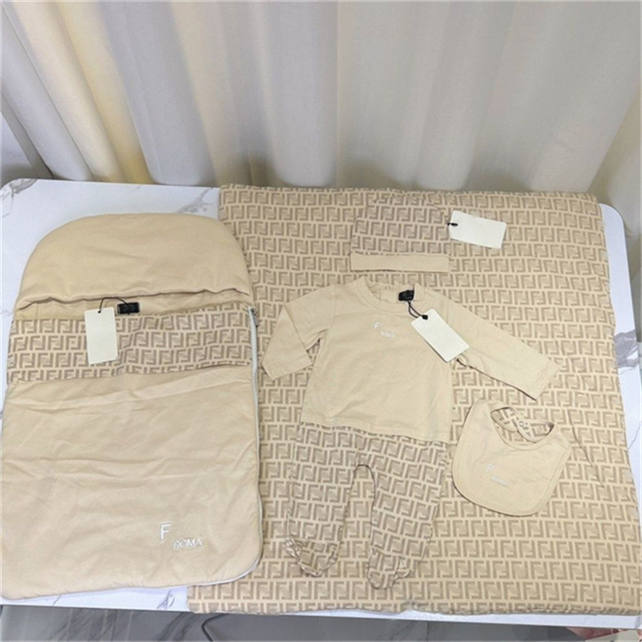 Luxury Newborn cartoon letter printed Rompers Suits Babies Sleeping Wear Jumpsuit cotton Warm Bedding Blankets with Hat Bib Diaper 5pcs Infant cl-image-1098044625