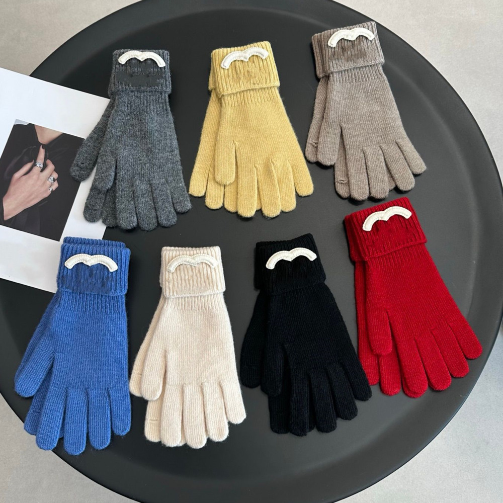 Five Fingers Gloves Luxury Gloves Designer Fashion Gloves Winter Warm Knitted Gloves Cold Proof Warmer Touch Screen Brands