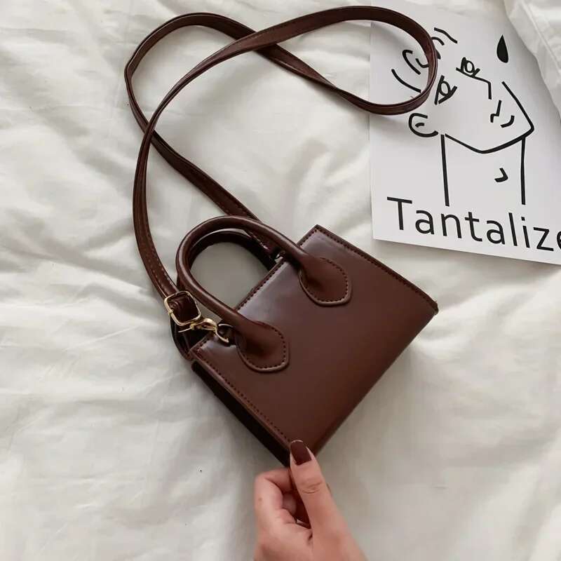 Zaino piccolo quadrato Nuova popolare borsa retrò Folle letterarie Messenger femminile Mini borsa a tracolla monospalla per attività all'aperto Spor