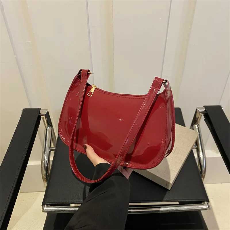 Spring Trendy Fashion Womens Solid Color Shoulder Bag Versatile Small Square Design with Gentle Style Suitable for Casual OccasionsXJ250420