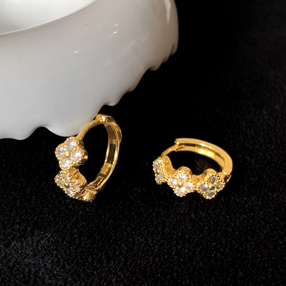 Korean Version Exquisite Simple High End Zirconium Flower Shaped Earrings Use Charming Earrings For Girls Boutique Gift Earrings Versatile Boutique