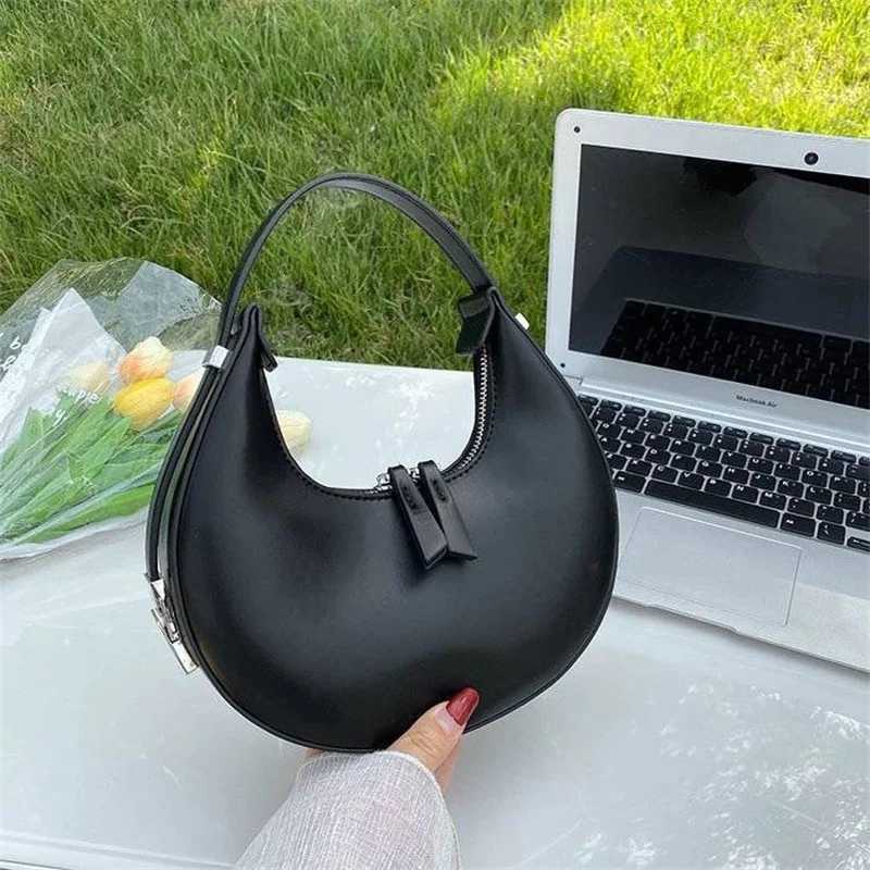 2024 Fashion Womens Armrest Bag Cute Half Moon Bag Leather PU Wallet and Handbag Designer Shoulder Bag Small Handbag W250425
