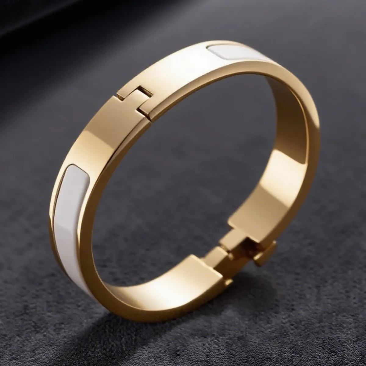 V Gold Plated Enamel Letter Couple Designer Bracelet Buckle H Bracelet titanium Steel Wristband 18K Designer jewelry Bangle exquisite Gift 78KT#