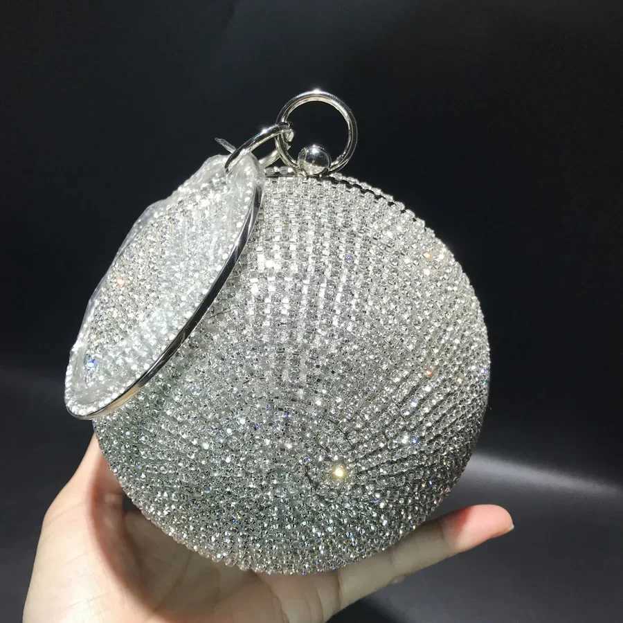 2025 Boule ronde diamant clouté sac de dîner de fête mignon sac à chaîne diagonale à main robe sociale pleine de diamants sac pour femme W251126