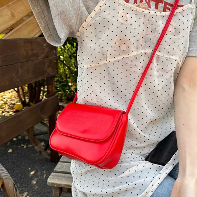 PU leather womens small square shoulder bag solid color womens cross body bag simple and portable girls mobile phone wallet clutch handbag W250425