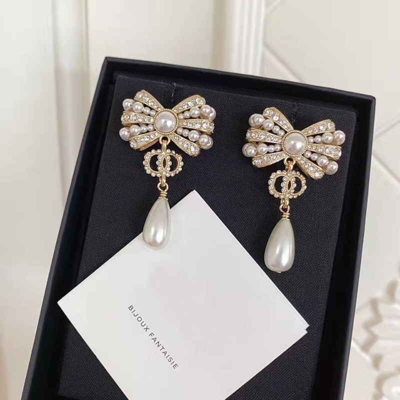Designer earrings Stud Letter Classic style Water Drop Pearl Earrings Long Bow Stud Earrings Ins Jewelry for woman party wedding