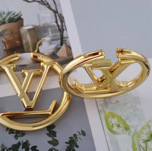 Luxury Leisure Designer earrings charm Women 18K Gold silvery Extravagant Studs 5cm Brand Letters Classic Simple gold earrings For Party Weddings Je