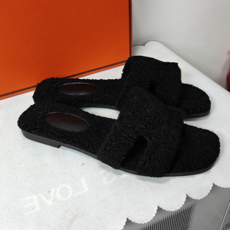Designer Women's Slippers Luxury Slide Trendy Fashion Wool Slipper Warm Comfort Flat Bottom Slippers Autumn Winter Shoes Size 35-42-image-887740737