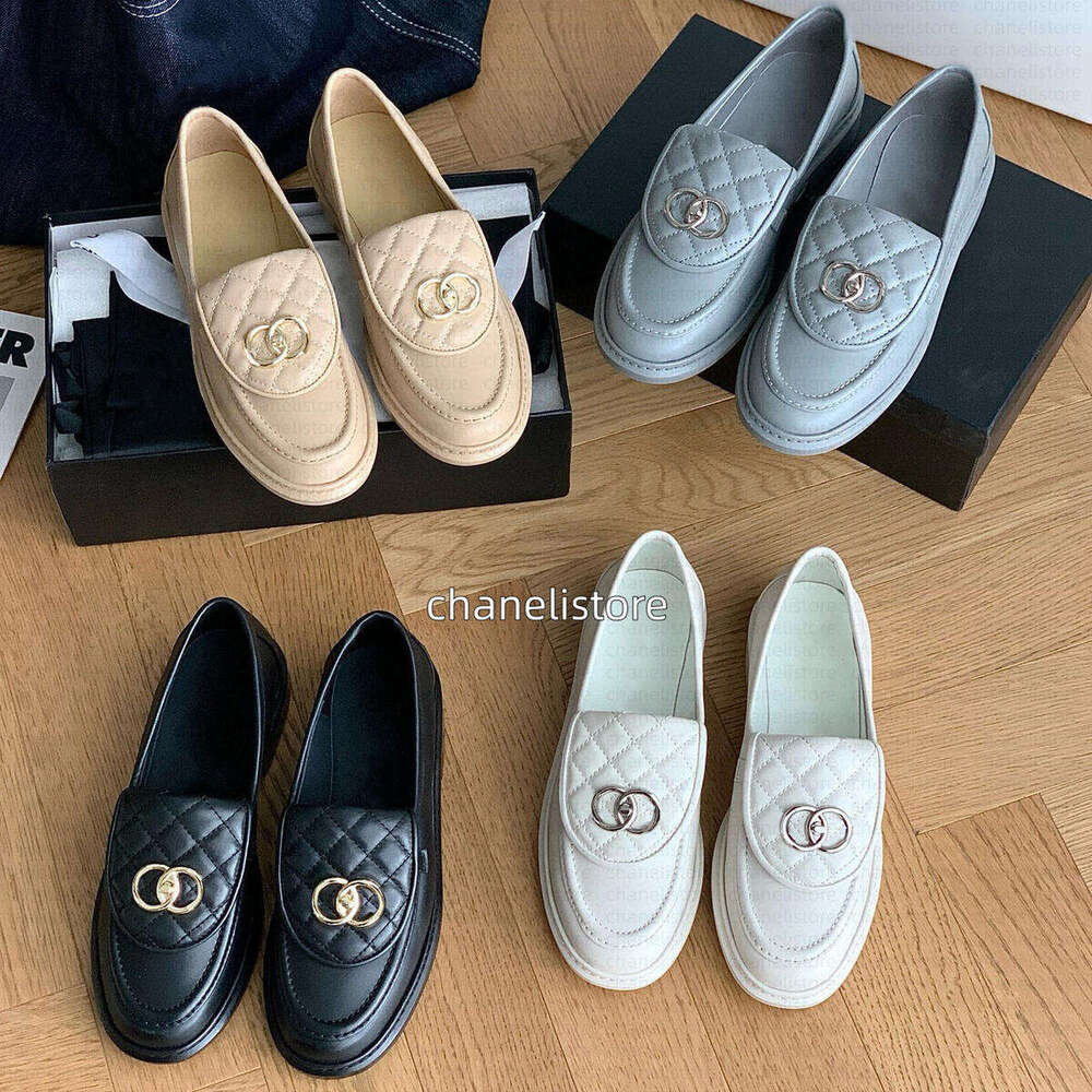 Designer loafers Dress Shoes real leather Women quilted Loafers top quality Moccasin Flat Shoes Lambskin Quilted With Gold Hardware Platform Wedding