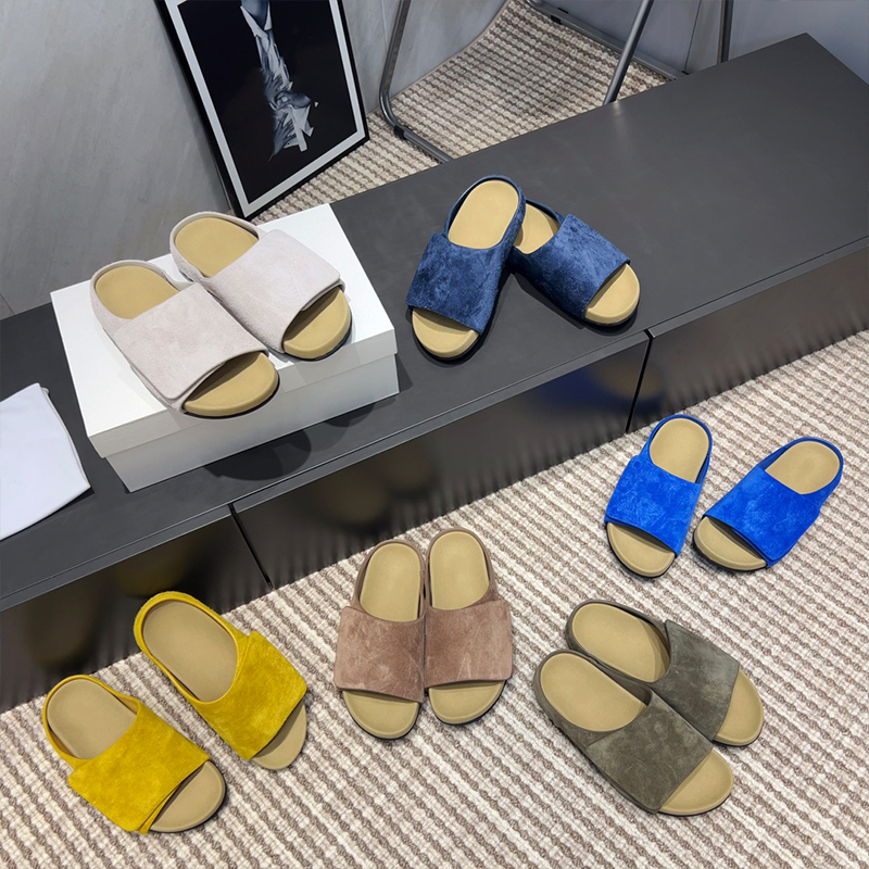 Les pantoufles en daim de mode pour femmes obstruésment de plate-forme glissent les maux décontractés de maux décontractés sandales slip-on panto