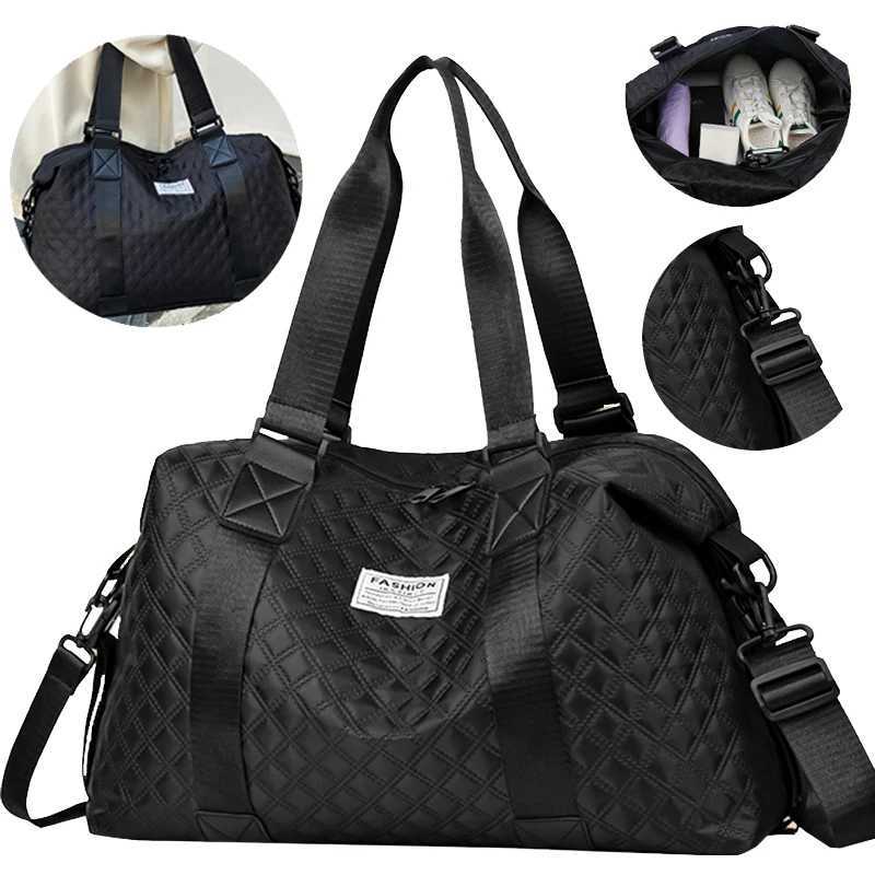 Men and Wen Can Carry It Both Shoders Making It Suitable for Travel and Able to Accmodate a Large Number of People Y251128-image-1086505410