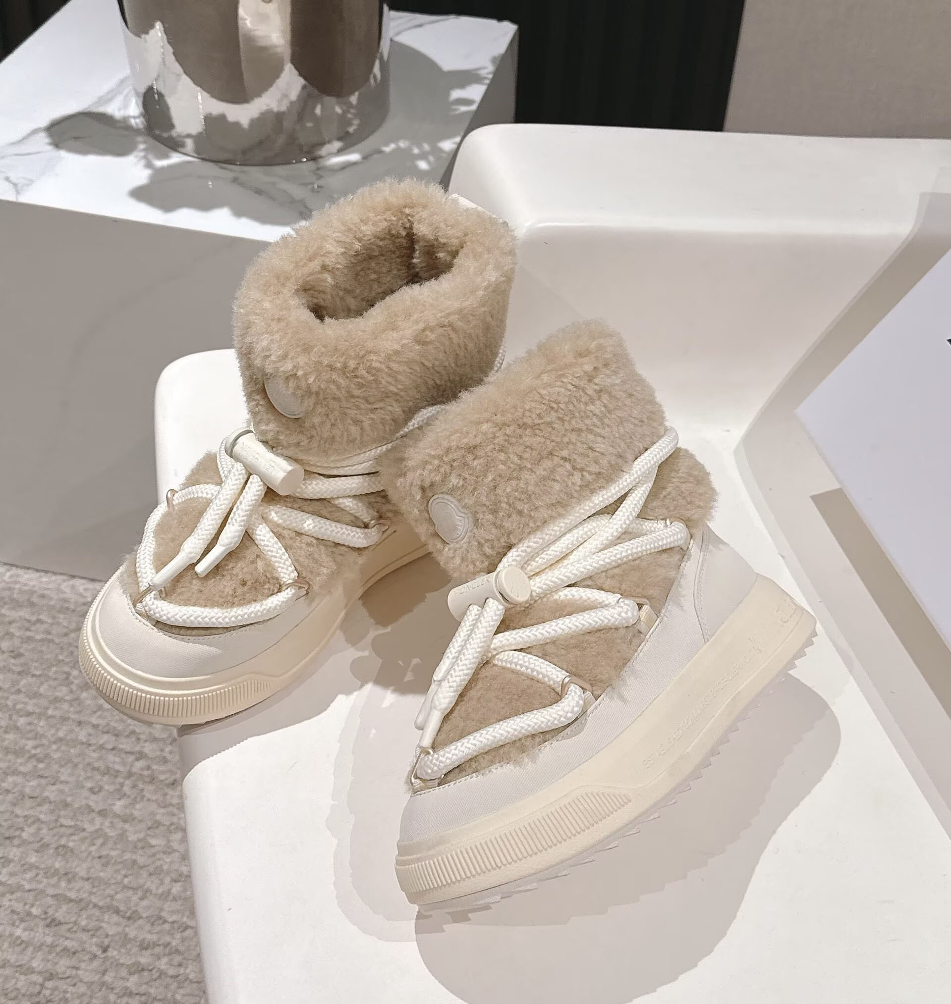 Invierno Botas de nieve medias Altive cálidas de lujo para mujer, iteración suave, forro polar de peluche, botines de esquí superiores de PU, suela
