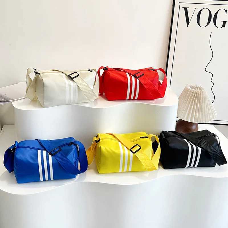 Large Capacity Striped Nyl low Casual Sports Single Shoder Crossbody Bag Y251128-image-1086506044