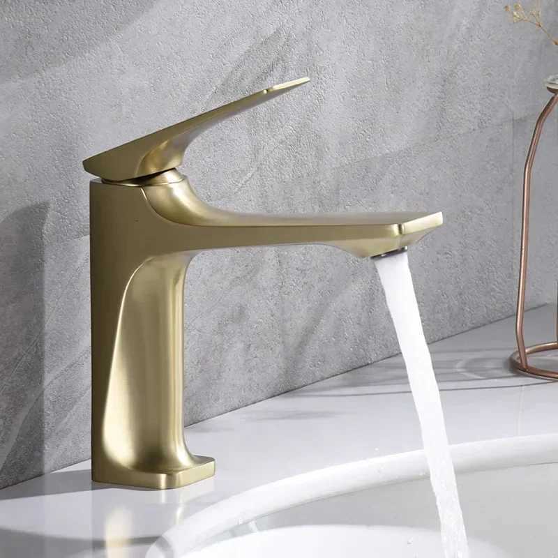 Anti-splash Basin Faucet Hot and Cold Water Tap Single Handle Mixing Faucet Household Bathroom Cabinet Toilet Washbasin Faucet M251129-image-1086590776