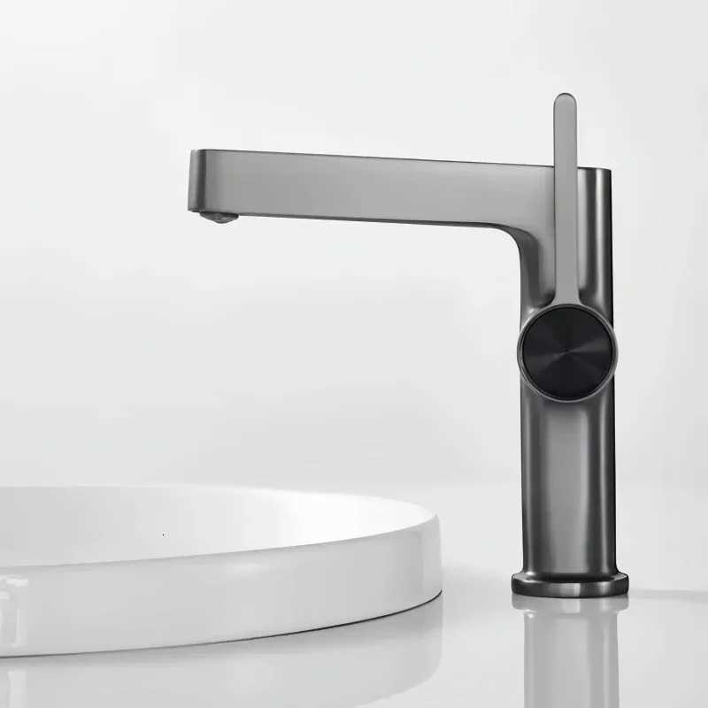 Gray Bathroom Tap Hot and Cold Mixed Faucet Deck Installation Simple Single Handle Sink Tap Brass Bathroom Basin Faucet M251129-image-1086592041