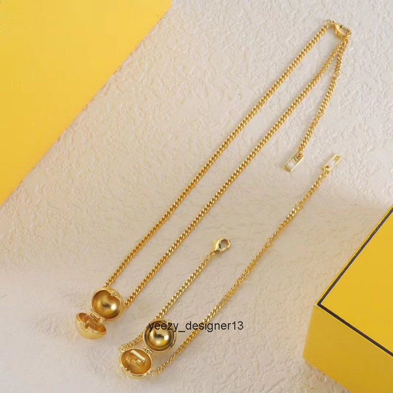 designer bracelet necklace luxury jewelry for men women gold silver woman 2025 new twist chain round openable pendant fashion trend brass colocyfend