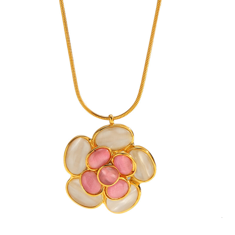 Chic Fashion INS Style Exquisite Stainless Steel Pink Flower Pendant Necklace High-End Clavicle Chain Titanium Steel Necklace