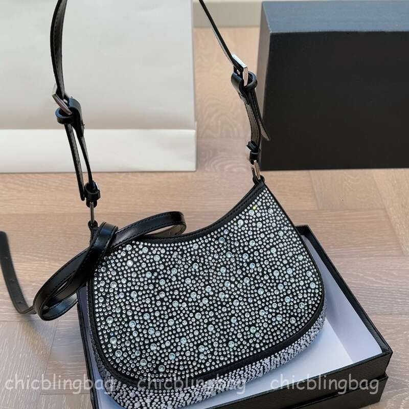 Bijoux de perles de luxe Eau de diamant Sac à épaule créatrice de diamant de diamant brillant Femme Haworth Bijoux de perles de stick