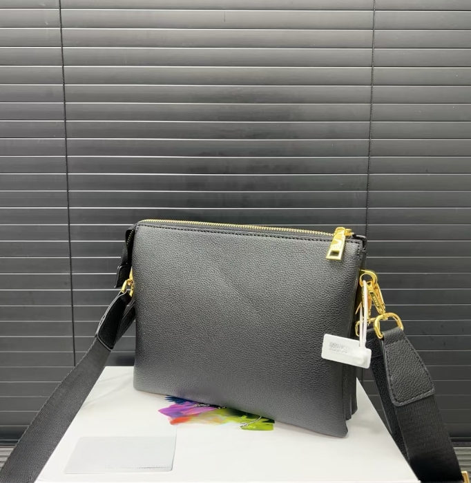 Male and female one shoulder crossbody bag leather camera package public bag designer style 2025-image-953510346