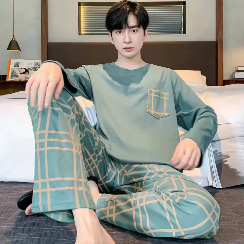 Mens pajama set spring and autumn long sleeved student pajamas two Oneck cartoon tops plain weave Trouser pajamas 250427Z