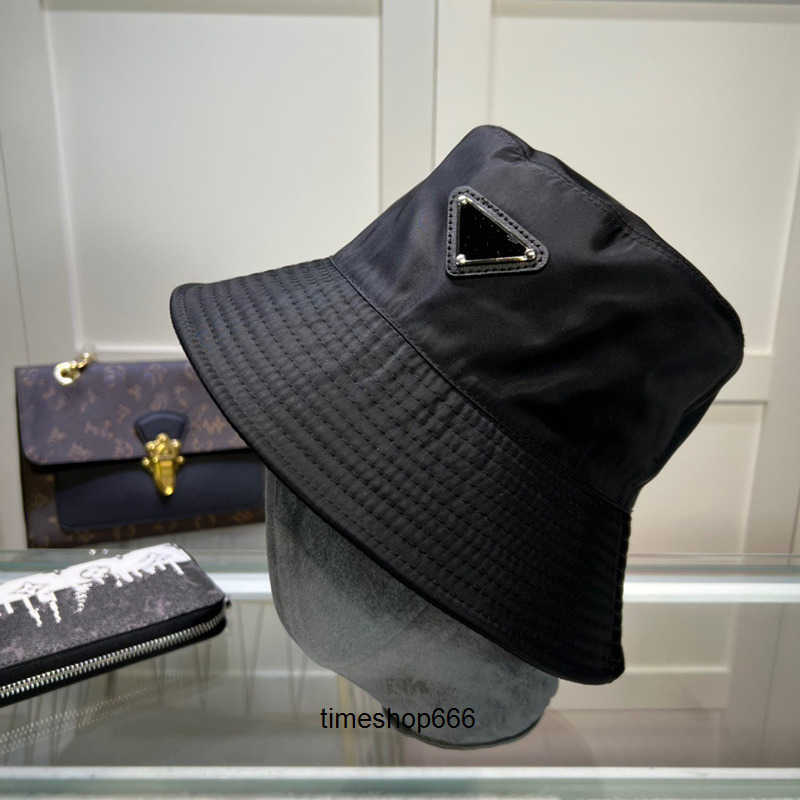 2025 Designer Bucket Hat For Women men beach hat Frayed Cap Bob Sunshade for outdoor travel hats Wide Brim Hats