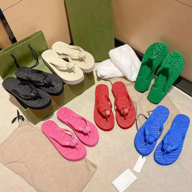 Women Chevron Thong Sandal Slippers White Black Red Chevron Pattern Rubber Insole Flip Flops Flatform Sole Slides Woman Fashion Flat Sandals 666