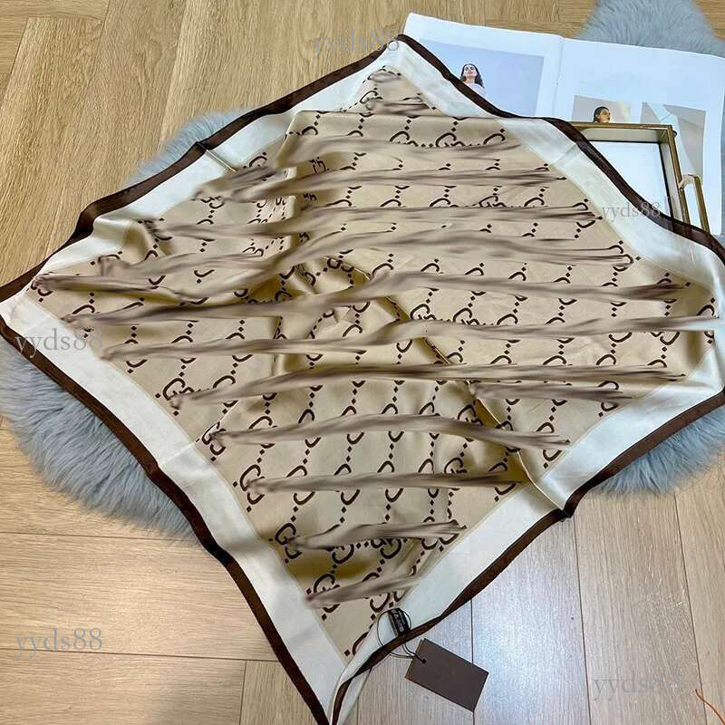70cm*70cm square Silk Scarf Head Scarfs For Women Winter Luxurious Scarf High Letter pattern Designer shawl Scarves New Gift Easy to match Soft T