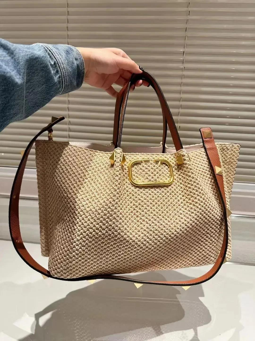 High quality Luxurys Raffias Designer Tote Bag Vlogo rivet large shop purse and handbag lady weave Beach bag Womens mens travel crossbody clutch Str