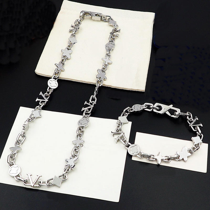 Les bijoux de mode en Amérique en Europe ensembles hommes femmes Lady Silver Metal Hardware Initiales gravées Bracelet Collier M01880 M1596M