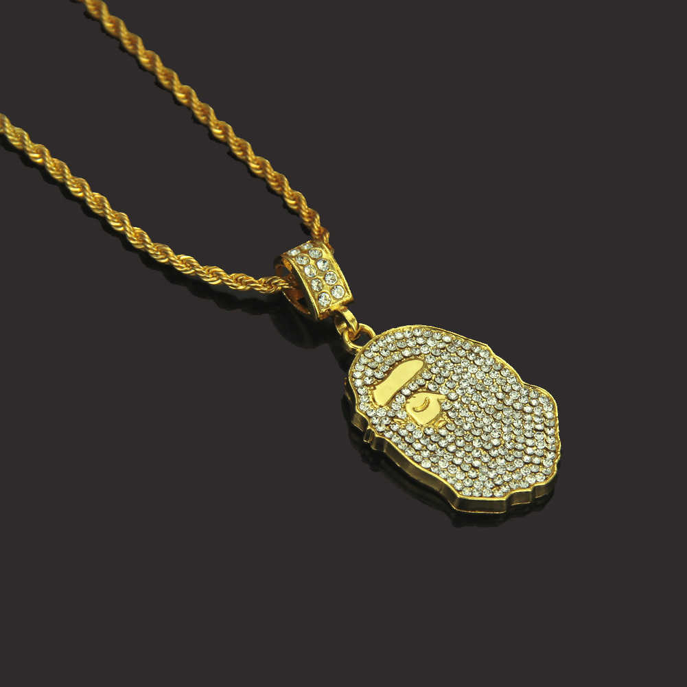 Nouveau collier Hip Hop Collier Personnalité de la mode pleine de colliers de pendentif en diamant J250219
