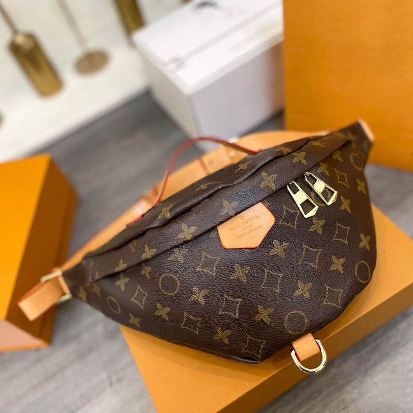 nouveau sac crossbody cowboy top top cuir classique sac à épaule pressé métal metal à folie et à double sangle pour femmes à la mode