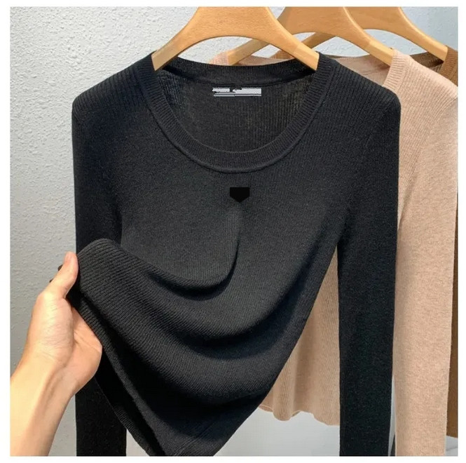 Womens Sweaters 2025 Autumn Fashionable Designer Sweater Women Elegant Round Neck Knitted Tops Top Quality Letters Knitwear Pullover