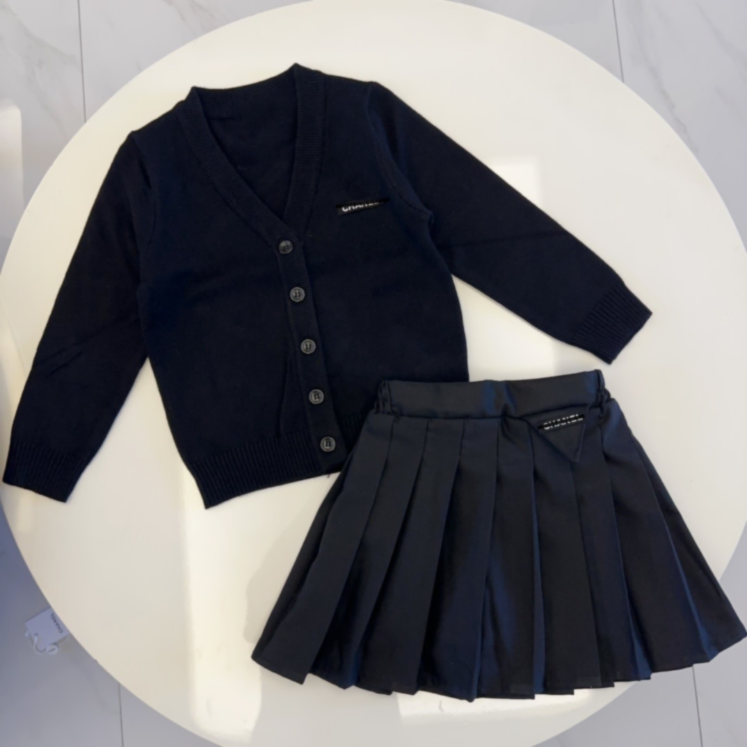 Top Girls Cardigan sweater kid dress set girl Pleated skirt Cute V-neck fasion comfortable tops kids two pieces set Summer Spring Autumn LUXURY kid