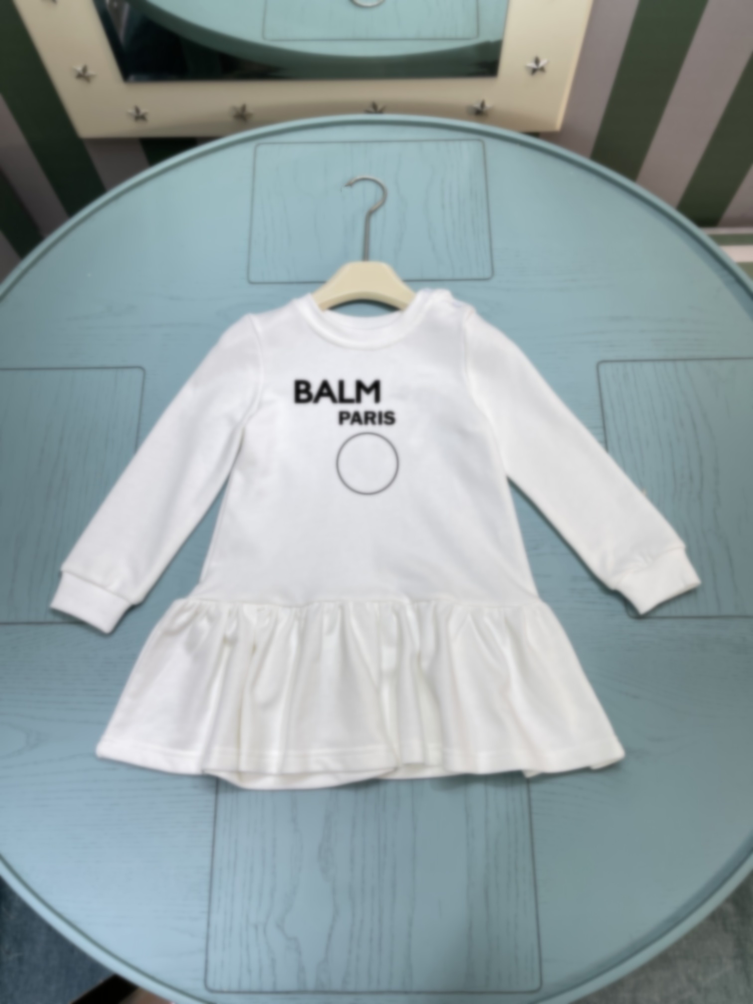 Nouvelles filles jupe seater fille robes de fille de fille pour enfants vêtements de créateurs manches longues lettre de marque célèbre jupe de c