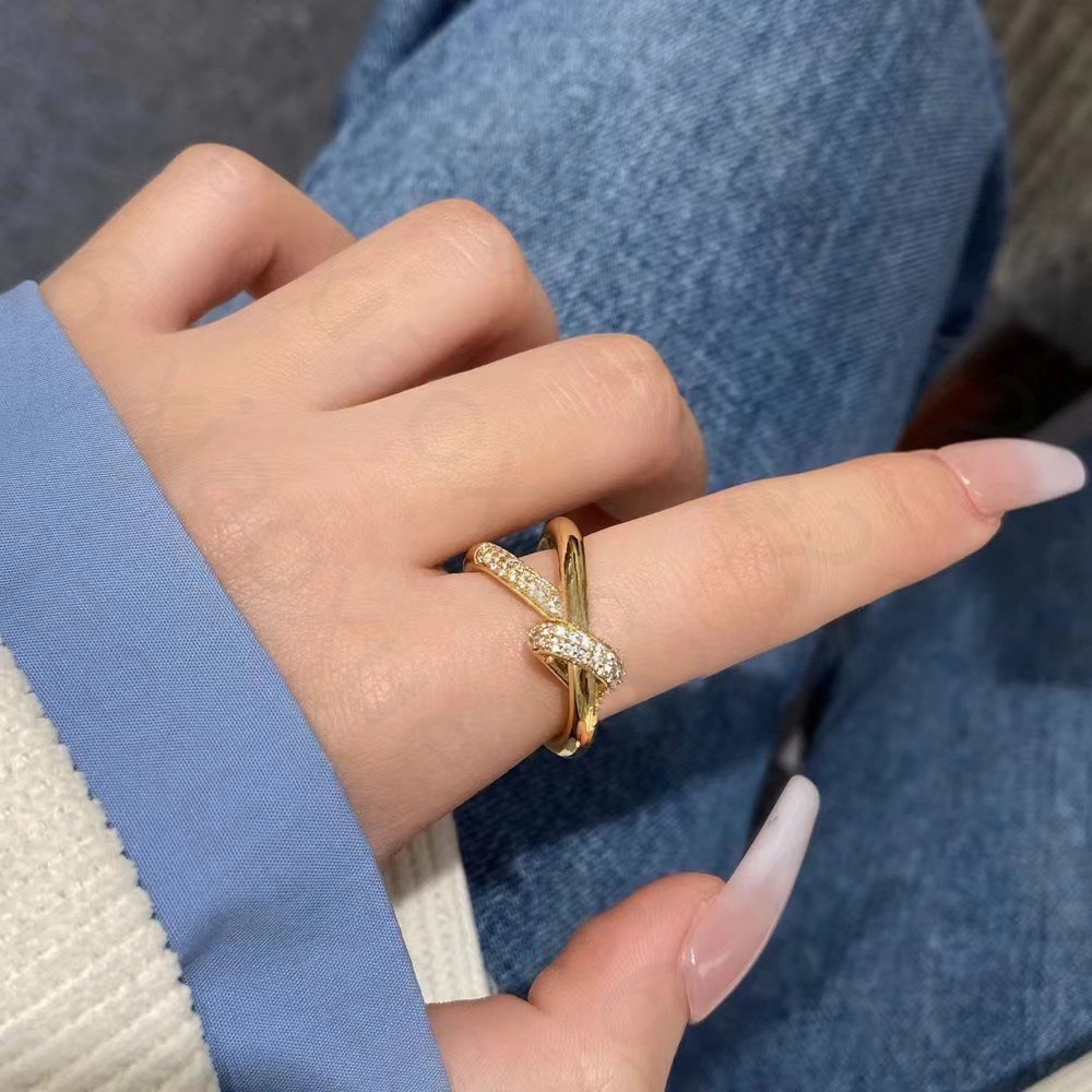 2026 1:1 Iced Classic Love Designer For Wen Rope Rings Jewelry perfume Men And Women cologne Couples Wedding Ring Valentine's Day Gift Never Ta