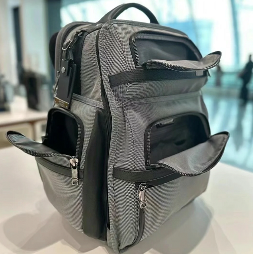 Designer Backpack Versatile Durable Outdoor Sports Fitness Large Capacity Mountaineering Bag Fashion Travel Lightweight Computer Bag