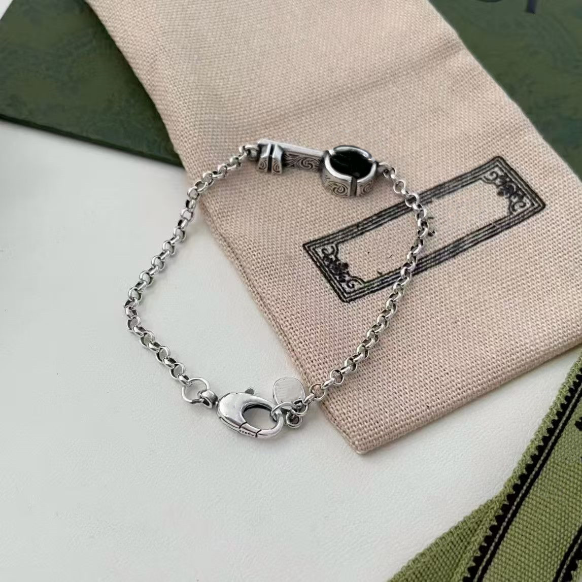 G Bracelet Designer Bracelet New Fashion Charm Bracelets Couple Creative Retro Keychain High Quality Silver Plated Material Bracelet Jewelry Supply