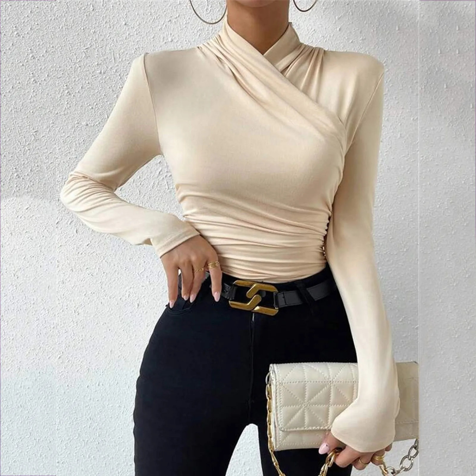 WomenS Autumn And Winter Tank Tops With A Neckline Slim Fit Versatile Pleated T Shirt Sexy Cross Ladies Crop Tops Streetwear 250530